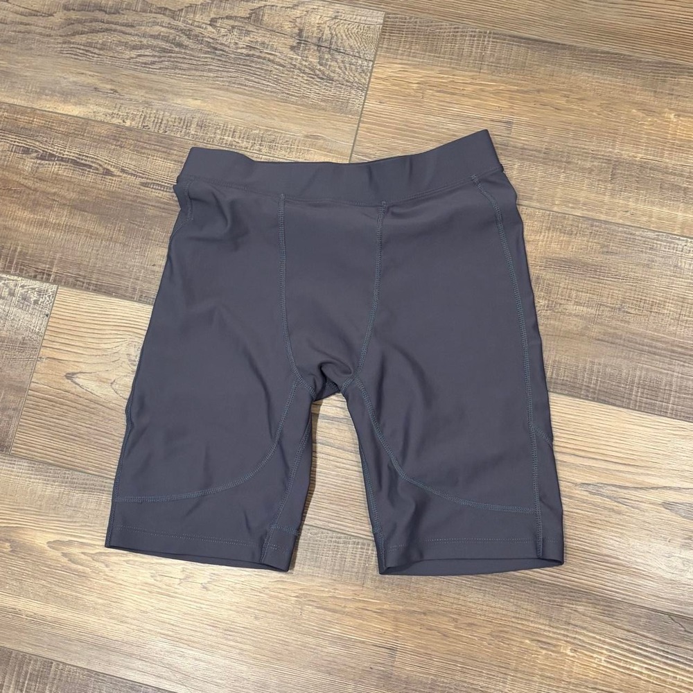 Gray Orangetheory bike shorts size L fitness workout
